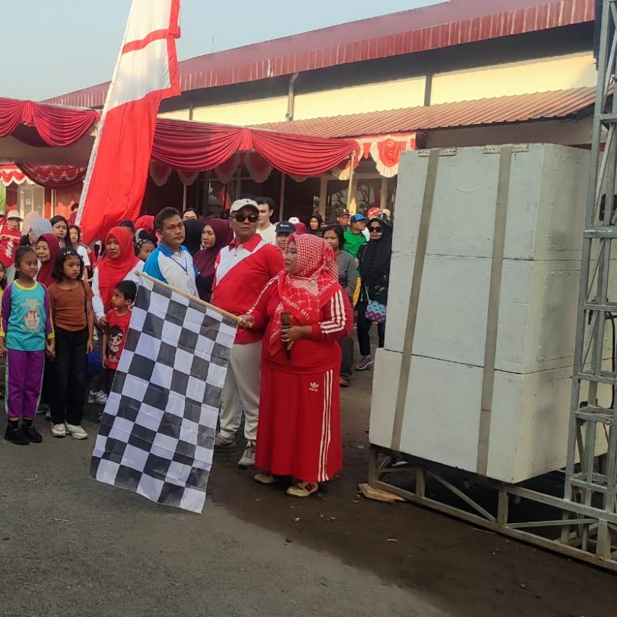 JALAN SEHAT DESA TEMU DALAM RANGKA MEMPERINGATI HUTRI KE 81
